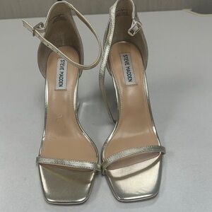 Steve Madden Women's Isobel Lucite Wedged Gold Sandals Size 9.5M Preowned